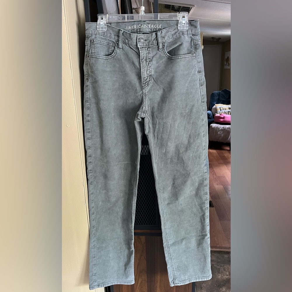 Women’s American Eagle 90s Straight Style Jeans Size 8